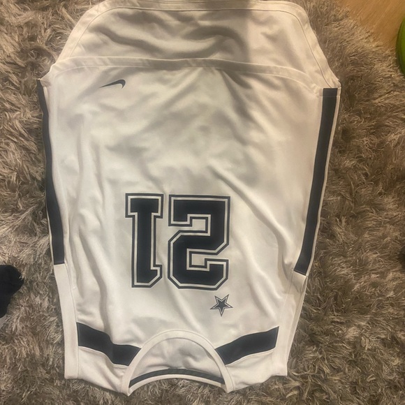 Women’s Nike sleeveless jersey size XL LIKE NEW!!! - Picture 2 of 2